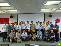 貴州省環境教育人材育成プログラム研修員19名が来学、丸本学長を表敬訪問