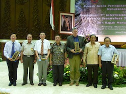 学長が第２回インドネシア林業研究国際会議で講演